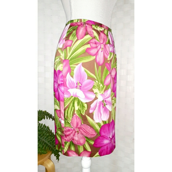 Bamboo Traders Floral Bead Detail Pencil Skirt - Picture 3 of 16